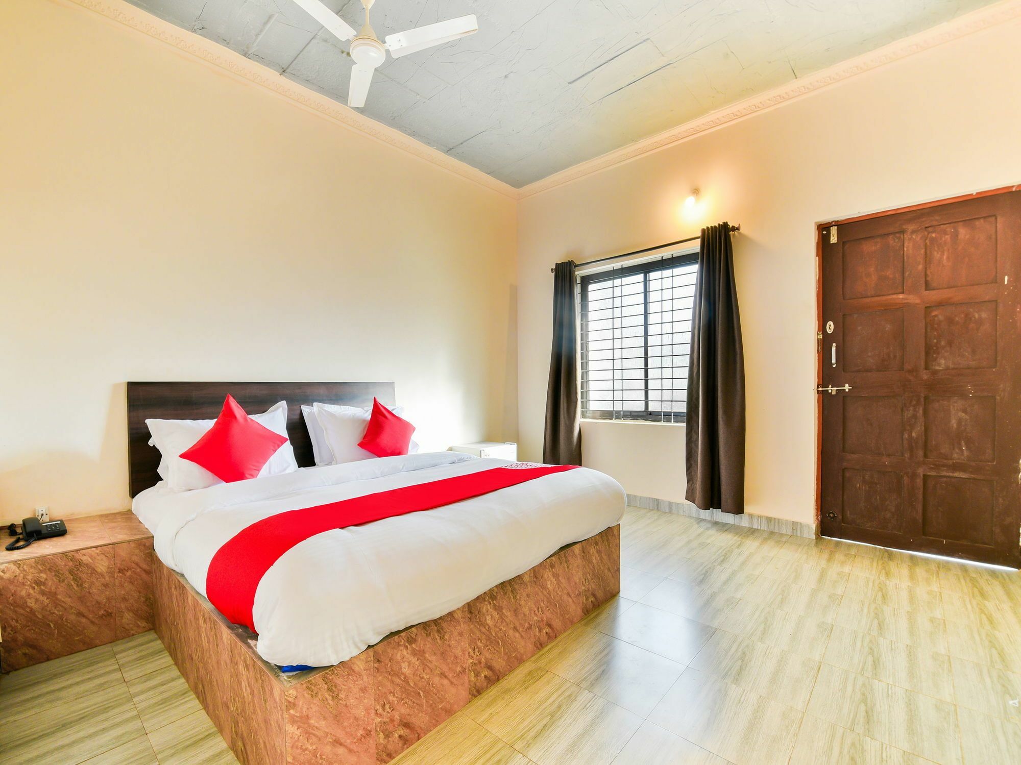 Oyo 15836 Pleasure River Front Resort Tuem Εξωτερικό φωτογραφία